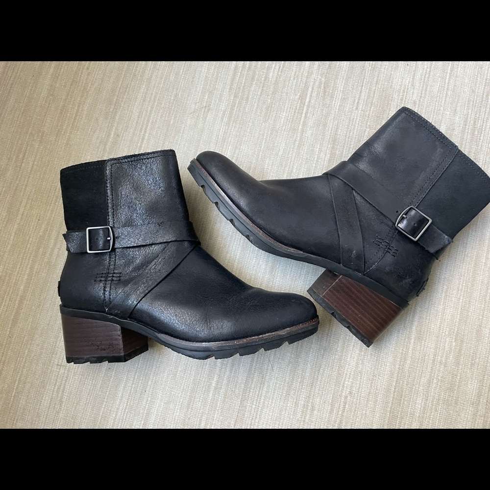 MOVING SALE Sorel Cate Buckle Bootie